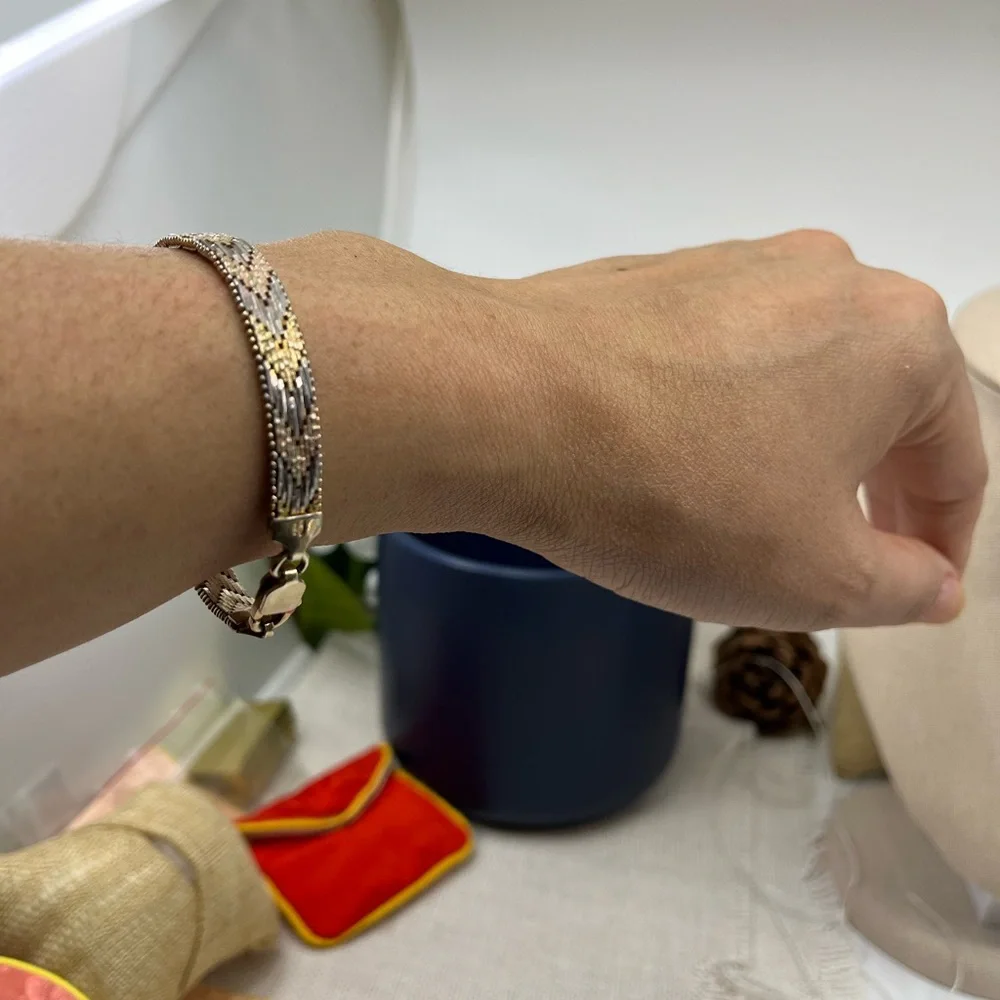 ✨ Vintage Italian Sterling Silver Chevron Mesh Bracelet – 7” | 18g ✨ - Picture 10 of 13